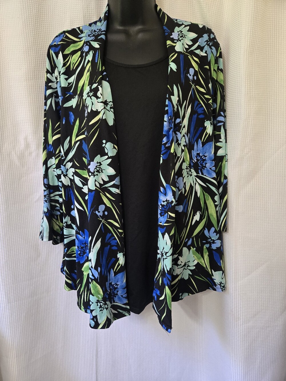 Ava & Grace Floral Print Blouse in Blue, Mint, Black